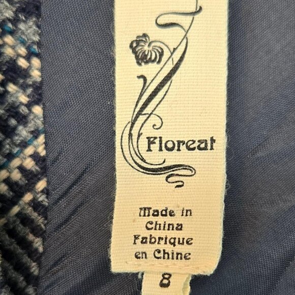 Cap Sleeve Floreat Plaid Dress - Picture 4 of 10